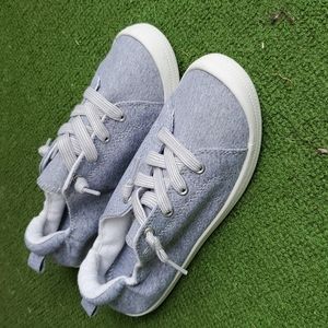 Size 8M Ladies Scrunch Shoes, Heather Grey, Maurices.